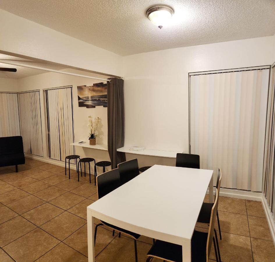 Centrally Located, 4X Queen, 300 Mbps Internet With Backyard! Hemet Exterior foto